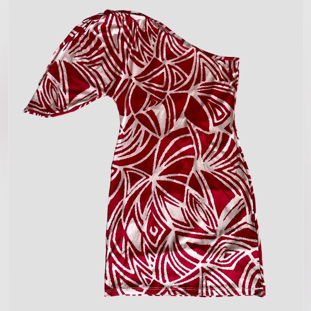 Misope Red and White One Sleeved Dress
